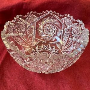 Vintage cut crystal pinwheel pattern bowl